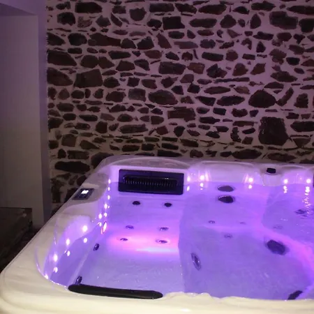 Holiday home Au Belvedere De Choriol Saint-Sauves-d'Auvergne