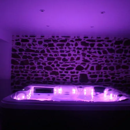 Au Belvedere De Choriol Holiday home Saint-Sauves-d'Auvergne